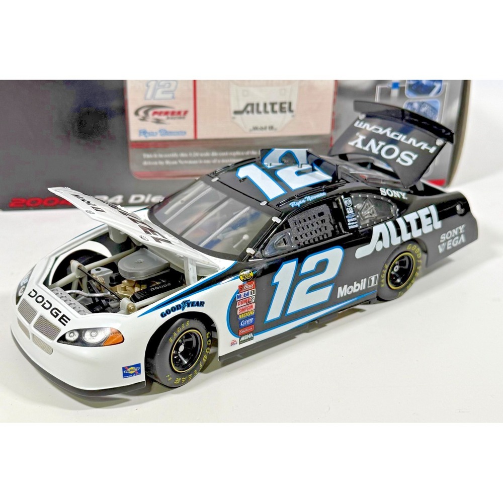 Team Caliber Ryan Newman 12 Alltel Dodge 1:24 Scale 2004 Black White Diecast Car